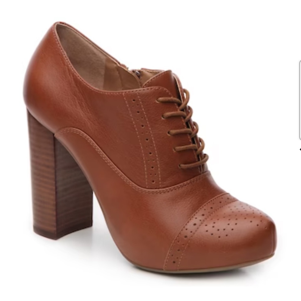 Crown Vintage Tessford Leather Block Heels, size 8